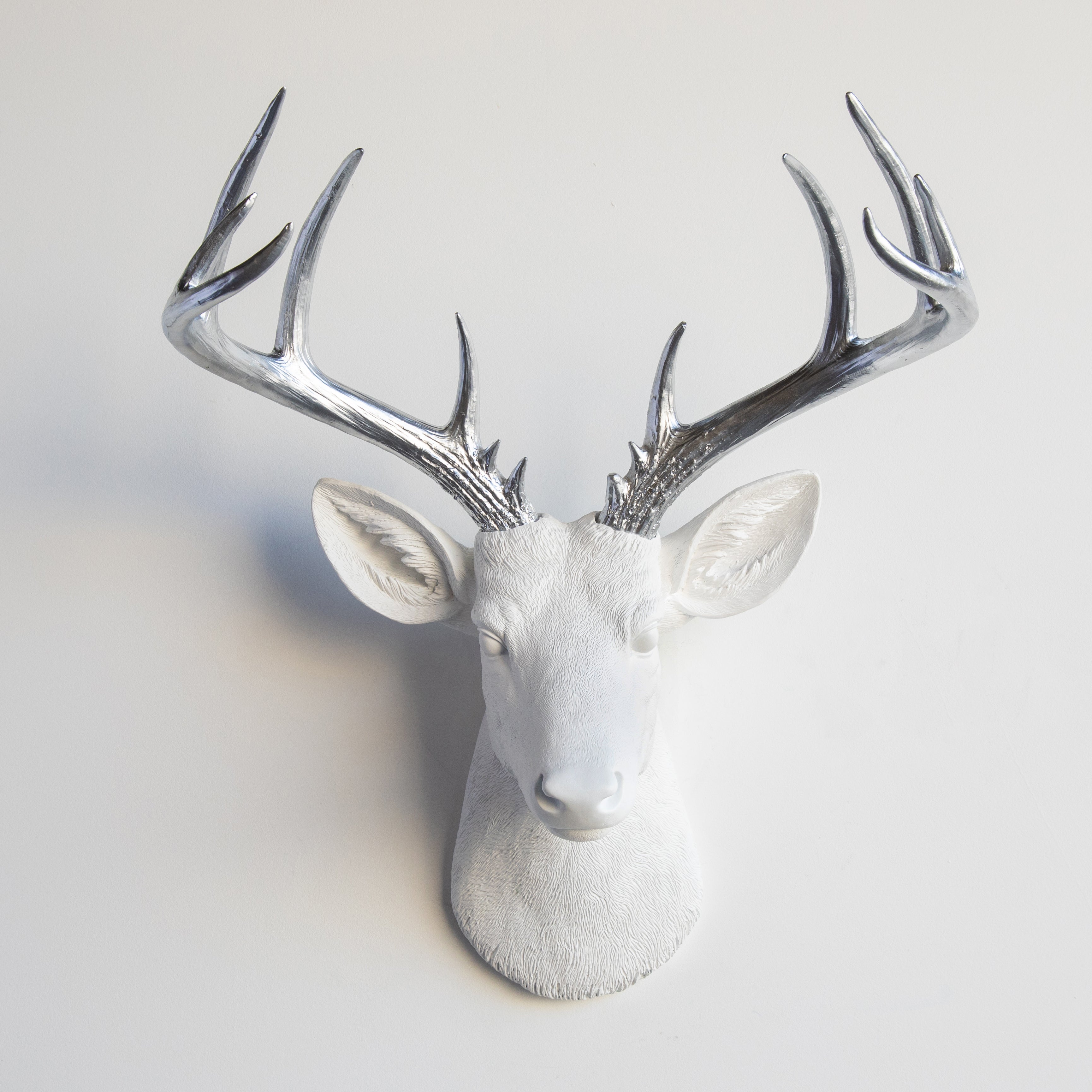 Faux Deer Skulptur