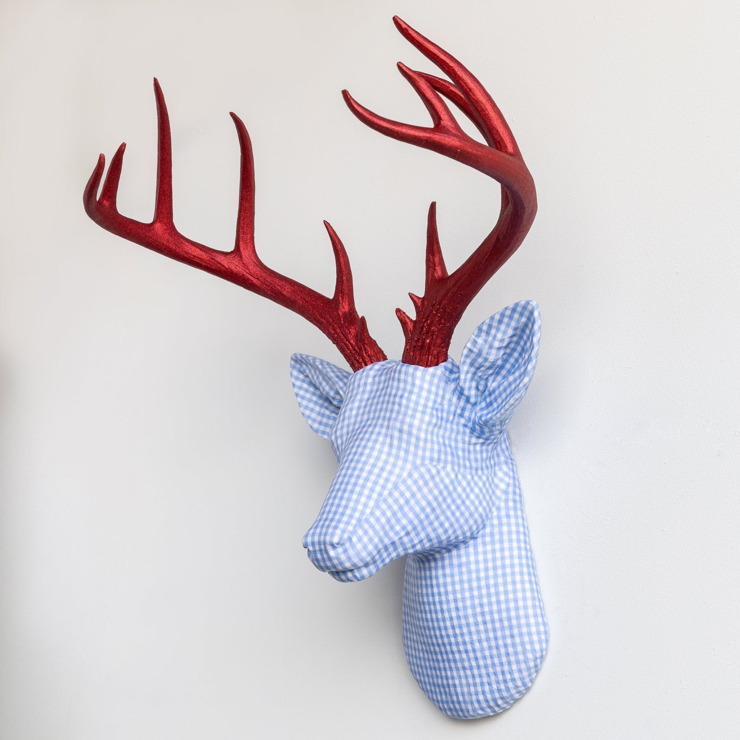 Stoffverpackter Hirschkopf - Plaid- und Tartanmuster