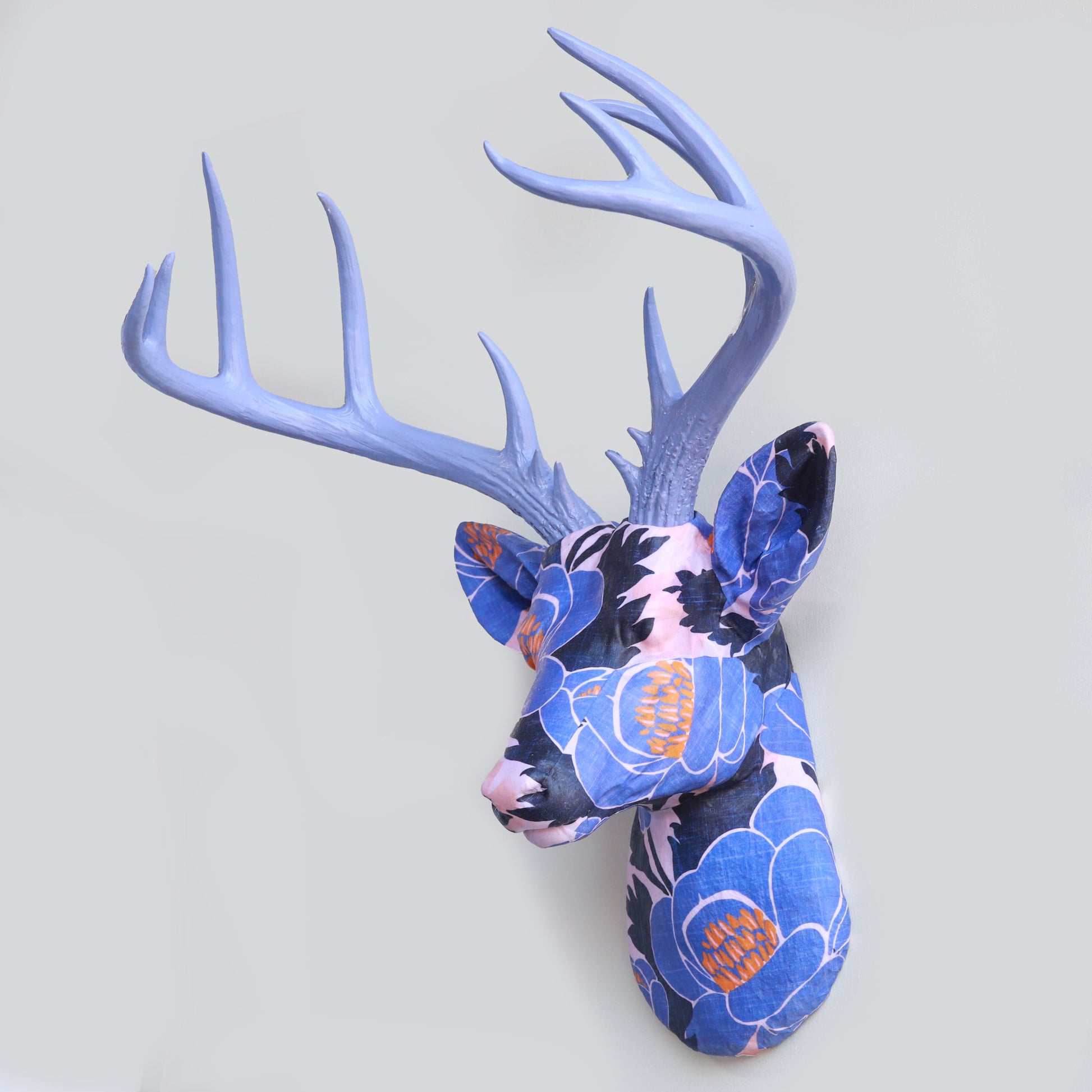 Stoffverpackter Hirschkopf - Blumen Patterns