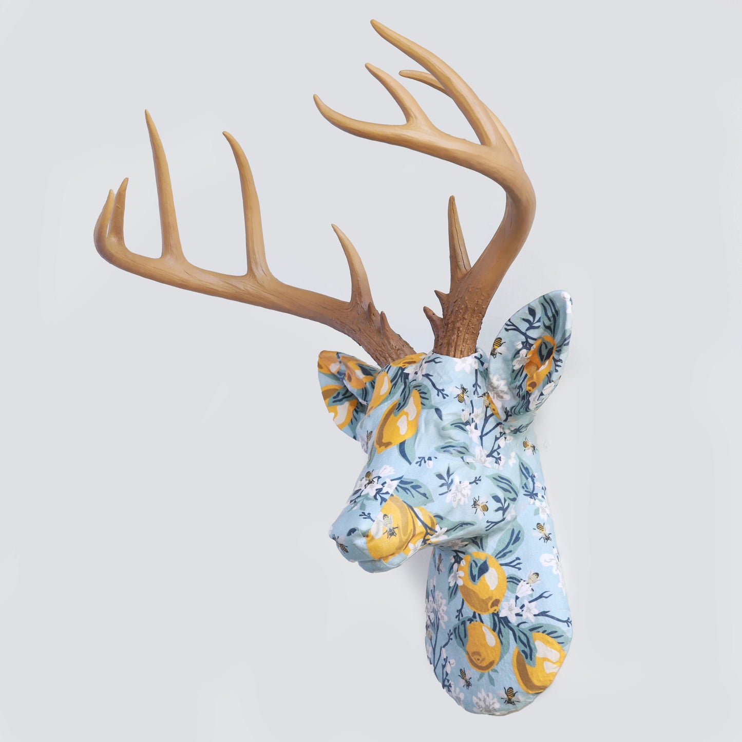 Stoffverpackter Hirschkopf - Blumen Patterns