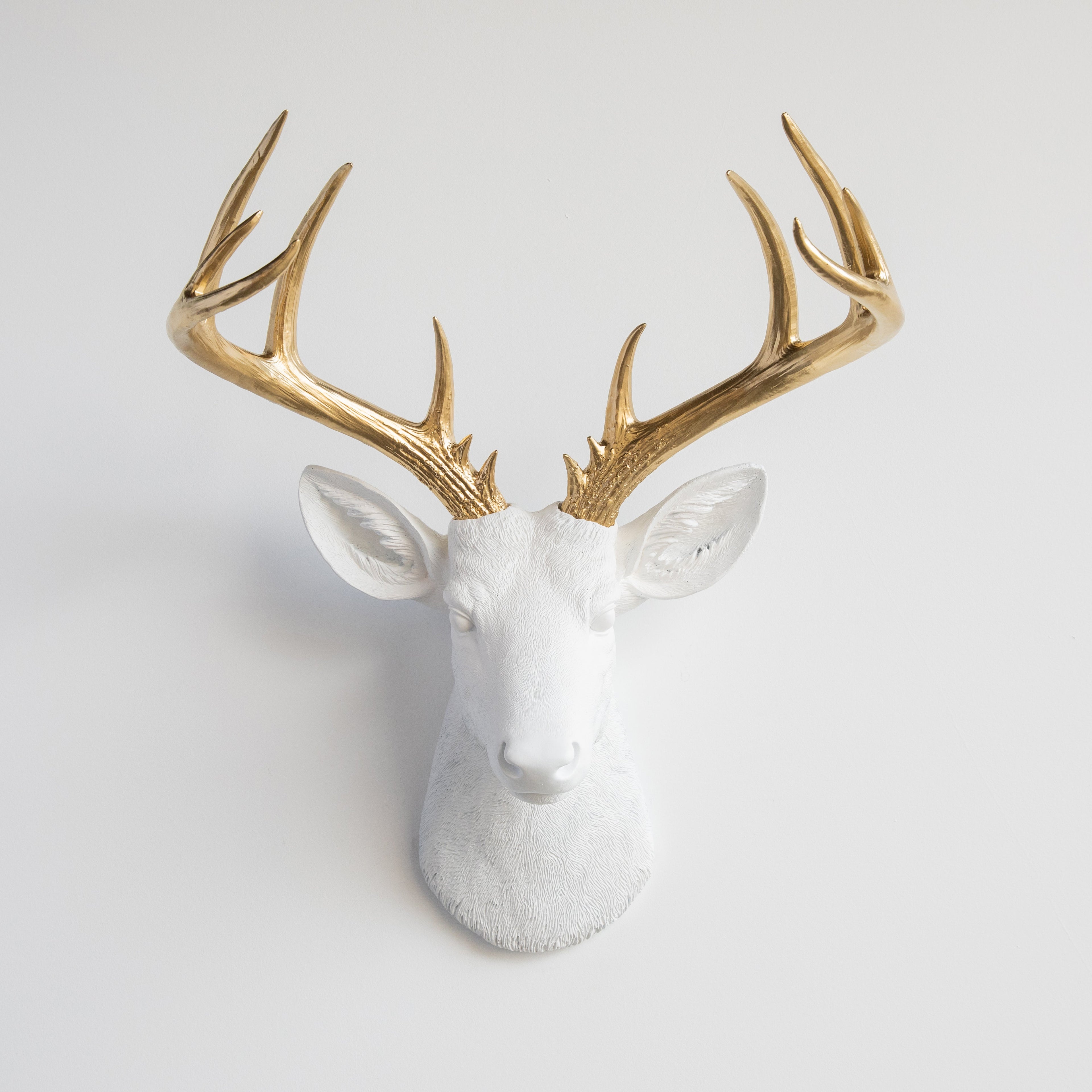 Faux Deer Skulptur